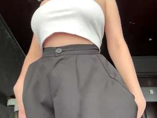 RachelBlinks
