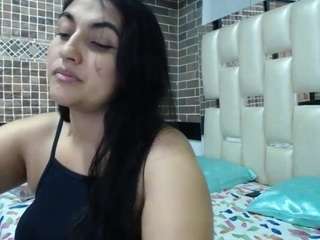 yuliet-latin69 webcam model