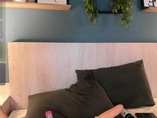  bellasaenzz chat room