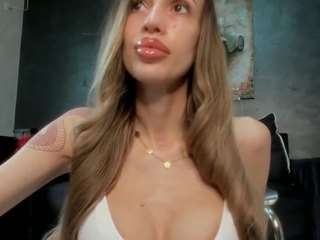 Live webcam model daisy-dee on Soda Cams