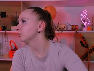 lana-of webcam model