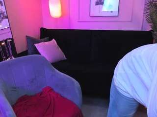 laylaglamm's CamSoda show and profile