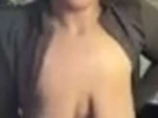 Live webcam model realwetpussy31 on Soda Cams