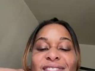 Live webcam model realwetpussy31 on Soda Cams