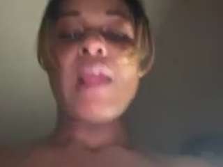 realwetpussy31's CamSoda show and profile