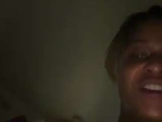 Live webcam model realwetpussy31 on Soda Cams