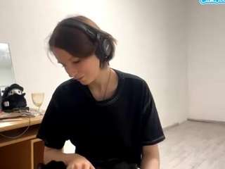 adenamarien from CamSoda is Freechat