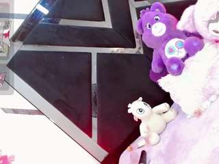 alahia-dabion Live Webcam on CamSoda