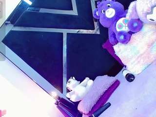 alahia-dabion Live Webcam on CamSoda