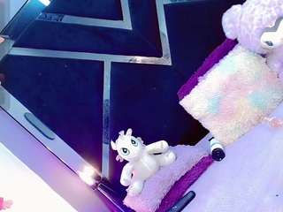 alahia-dabion Sex Cam Show