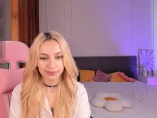 lanablondegirl webcam