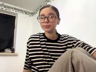 Check out the excited 23 years old majoriejarchow from CamSoda as she gets intense majoriejarchow from CamSoda