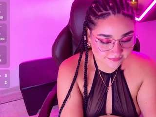 Check-out the horny 23 years old tinablake from CamSoda as she gets wacky tinablake from CamSoda