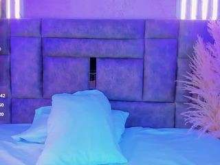 AlannaGil live cam on CamSoda
