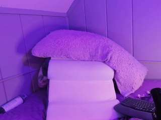 damadevotchka Live Webcam on CamSoda