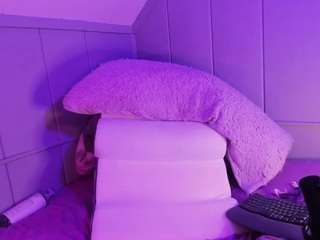 damadevotchka Live Webcam on CamSoda