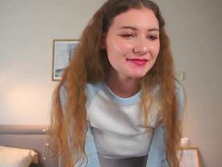 Stunning Hasta-la-kissy will energize your wishes in a delicious live display hasta-la-kissy from CamSoda