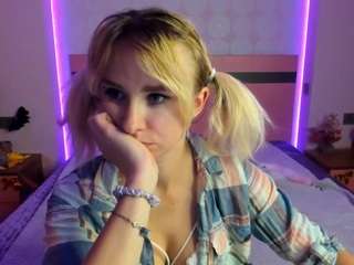 merymidnight Live Webcam on {site_name}