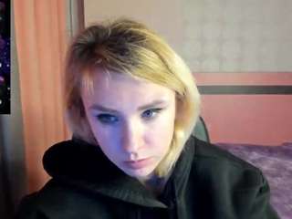 merymidnight Live Webcam on CamSoda
