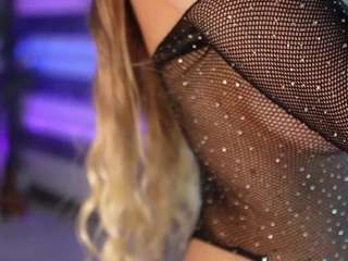 sexycelline's CamSoda show and profile