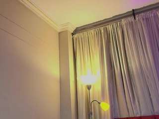 zamira-taylor live cam profile