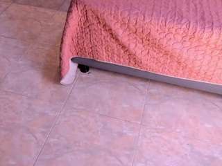 zamira-taylor Live Webcam on CamSoda