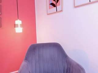 Este modelo está ao vivo agora. zamira-taylor