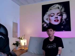 dan-bull90 webcam model