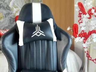 danna38topless webcam