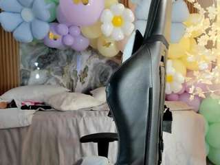 danna38topless's CamSoda show and profile