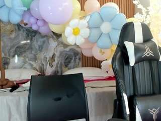 danna38topless webcam