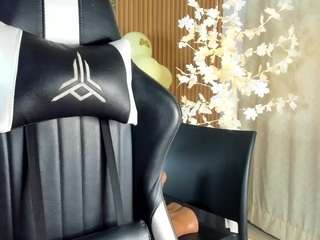 danna38topless webcam