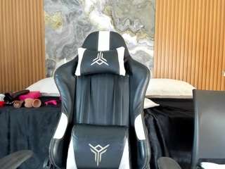 danna38topless webcam