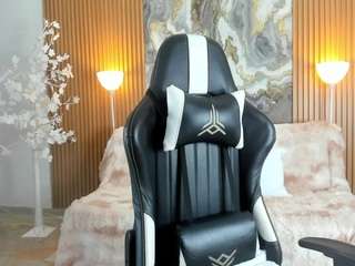 danna38topless's live room