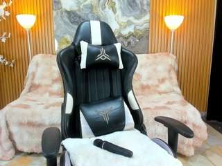 Danna38topless live webcam show