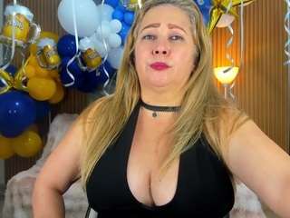 danna38topless