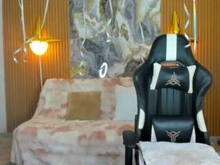 Danna38topless live cam preview