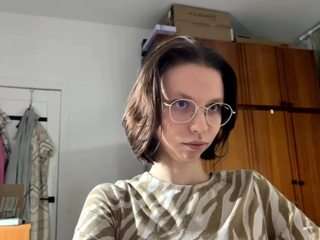 Explore Lateshagoodie's gorgeous live session for hypnotic beauty lateshagoodie from CamSoda