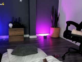 ravenwittch live cam preview