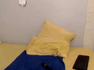 thickassebonyza from CamSoda