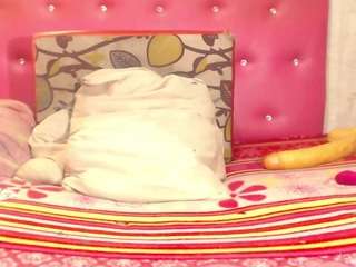 karlafrak11 Live Webcam on CamSoda