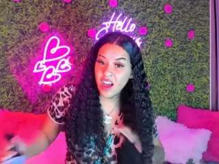  missprettything chat room