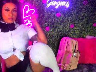  missprettything chat room