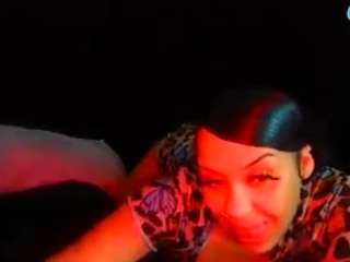 missprettything webcam model