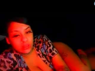 missprettything webcam model