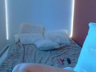 anaayss's CamSoda show and profile