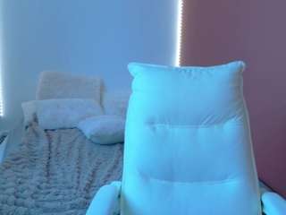 anaayss's CamSoda show and profile