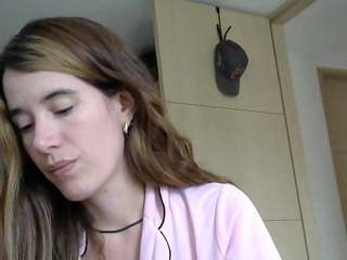 angylovecat Live Webcam on CamSoda