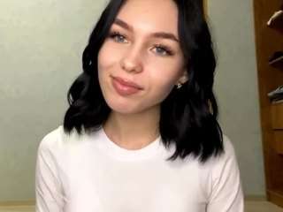 leacecchini from CamSoda