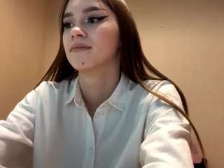 angelklinge from CamSoda is Freechat